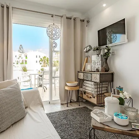 Апартаменты Sea View Windsor Park -